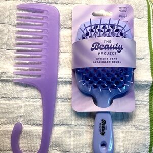 Purple Detangler Brush and Comb Set ((NWT))